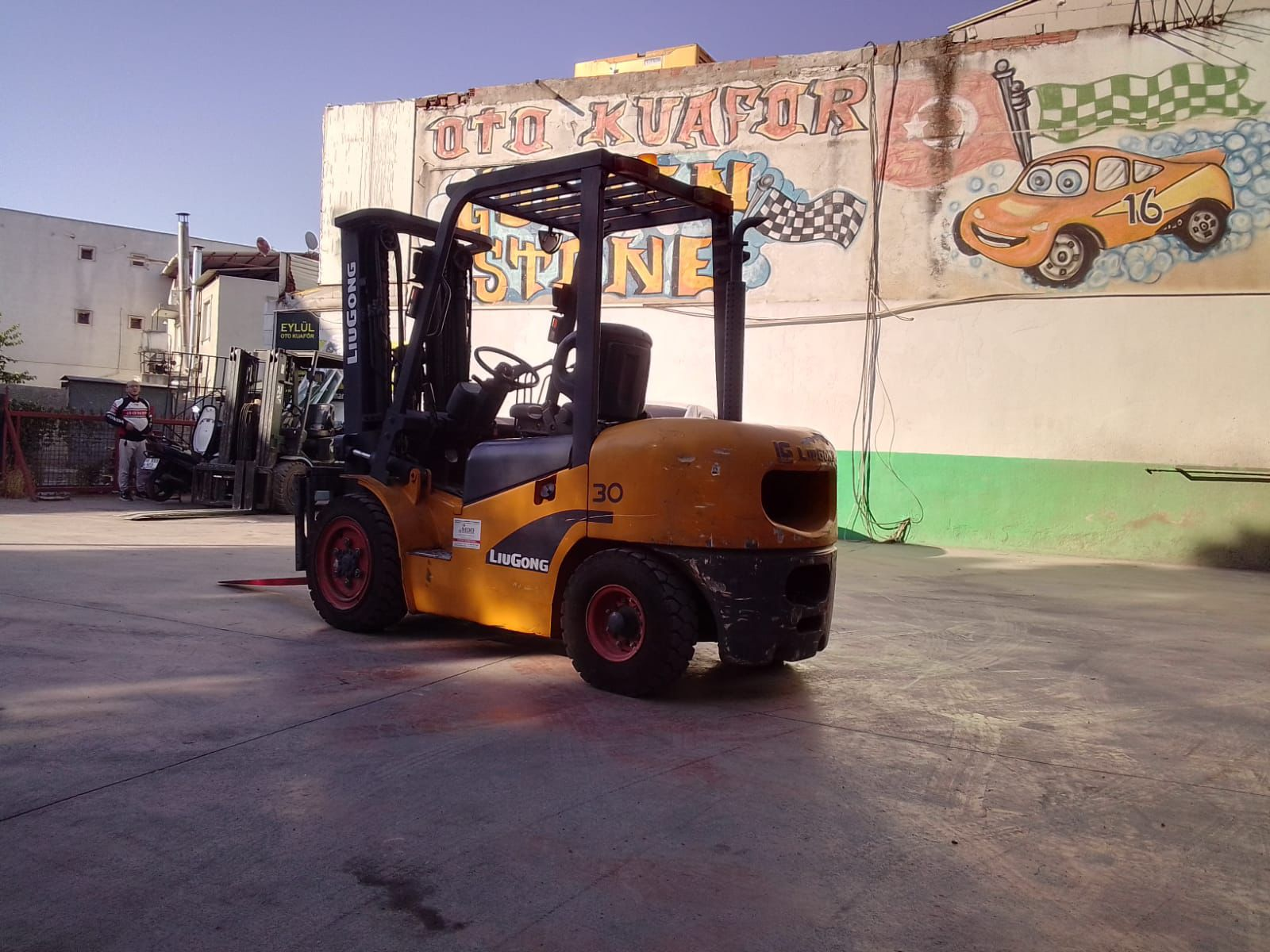 Forklift 11